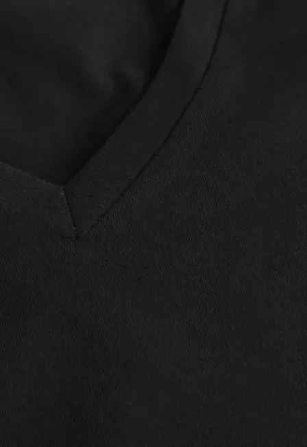 Base V-neck T-shirt