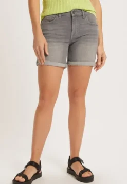 Cameron Short