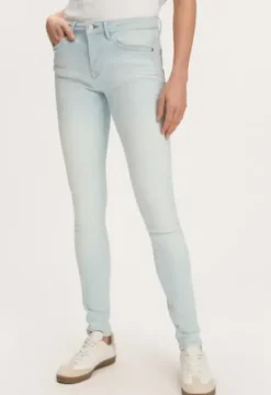 Cassy Skinny Jeans