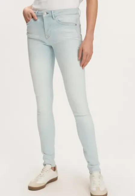 Cassy Skinny Jeans