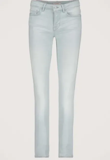 Cassy Skinny Jeans