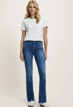 Celsi Flare Jeans
