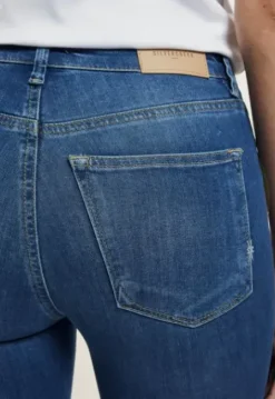 Celsi Flare Jeans