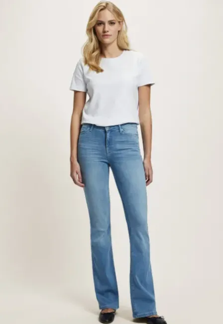 Celsi Flare Jeans