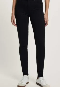 Celsi Super Skinny Jeans