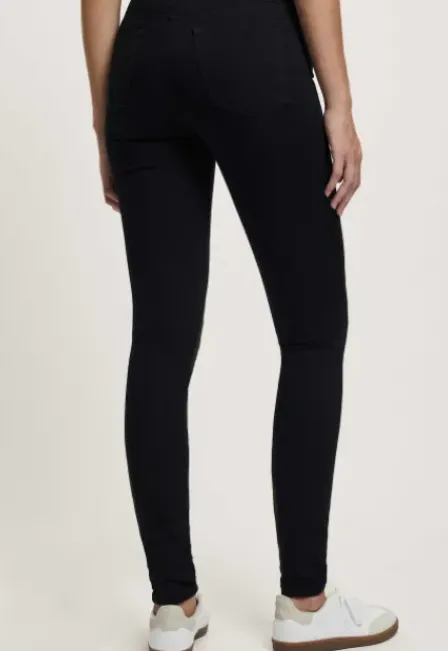 Celsi Super Skinny Jeans