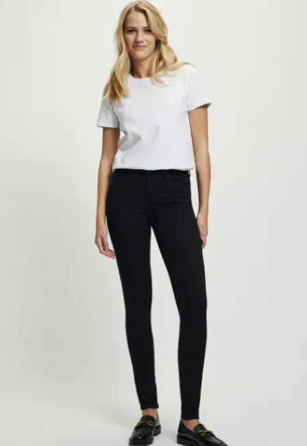 Celsi Super Skinny Jeans