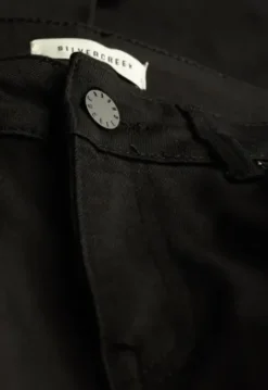 Celsi Super Skinny Jeans