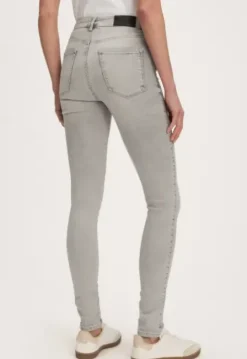 Celsi Super Skinny Jeans
