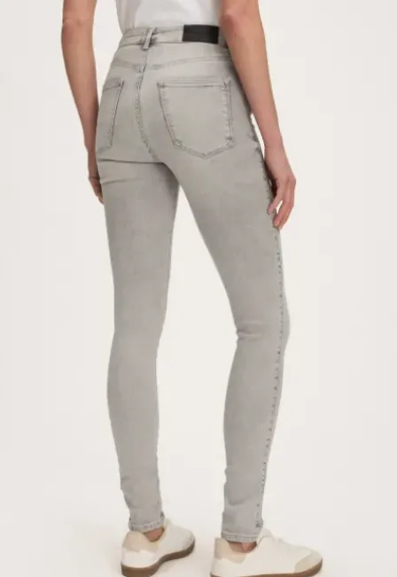 Celsi Super Skinny Jeans