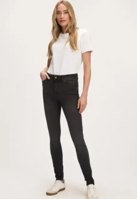 Celsi Super Skinny Jeans