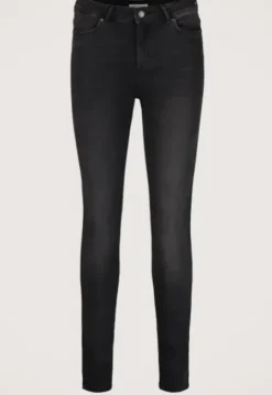 Celsi Super Skinny Jeans