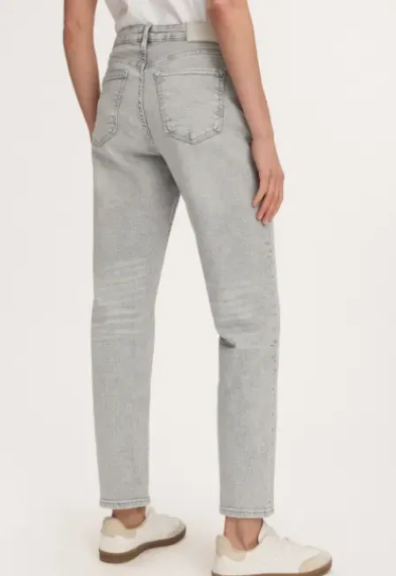 Cinna Slim Tapered Jeans