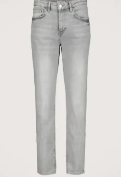 Cinna Slim Tapered Jeans