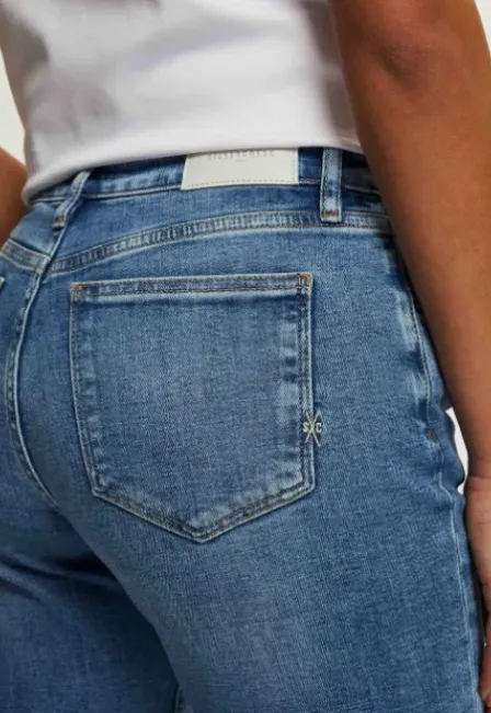 Cinna Slim Tapered Jeans