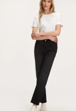 Cinna Slim Tapered Jeans