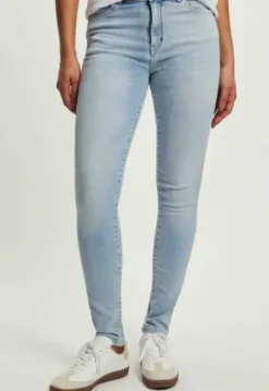 Doris Super Skinny Jeans
