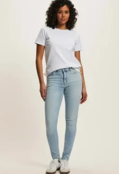 Doris Super Skinny Jeans