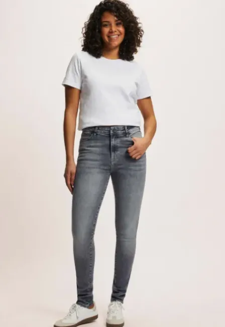Doris Super Skinny Jeans
