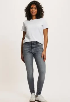 Doris Super Skinny Jeans
