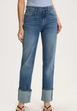 Everly Straight Jeans