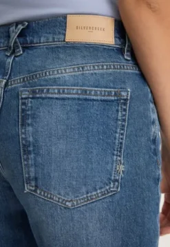 Everly Straight Jeans