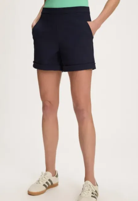 Finou Short