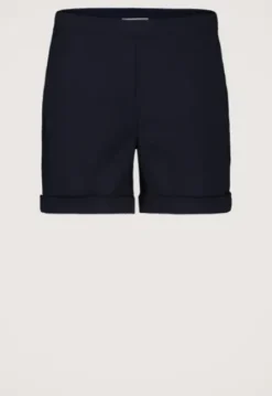 Finou Short