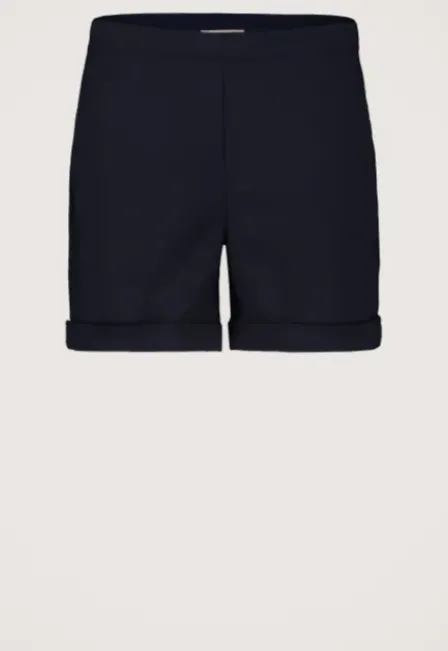 Finou Short