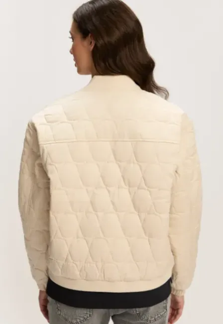 Hailey Jas