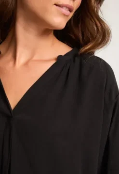 Kenli Blouse