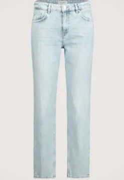 Liv Straight Jeans