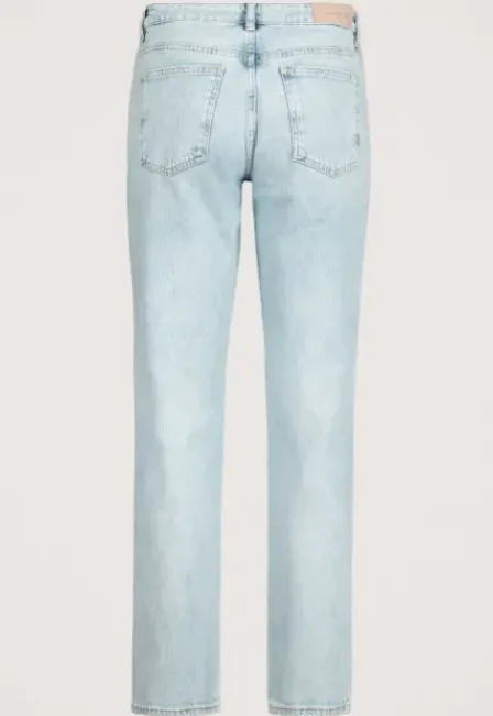 Liv Straight Jeans