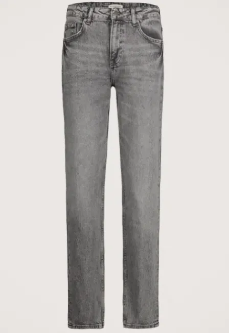 Liv Straight Jeans