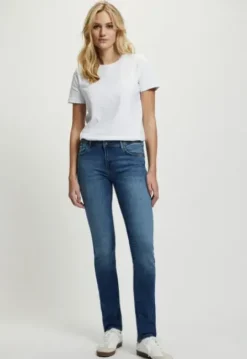 Luna Straight Jeans