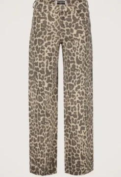 Macy Jeans