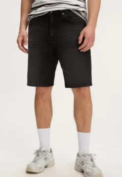 Madd Short
