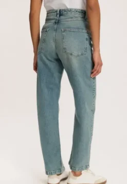 Manesa Jeans