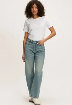 Manesa Jeans