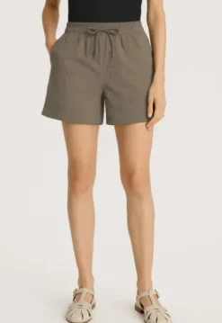 Manica Short