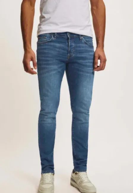 Porter Slim Tapered Jeans