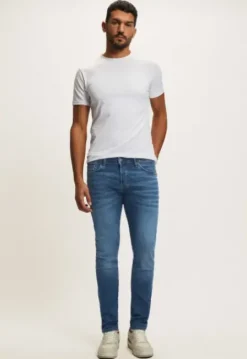 Porter Slim Tapered Jeans