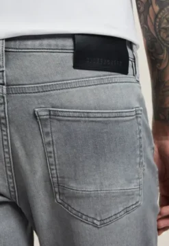 Porter Slim Tapered Jeans