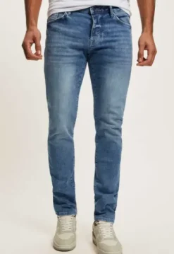 Porter Slim Tapered Jeans
