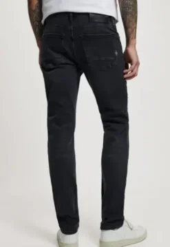 Porter Slim Tapered Jeans