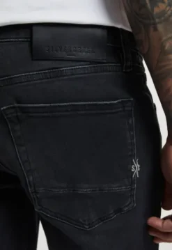 Porter Slim Tapered Jeans