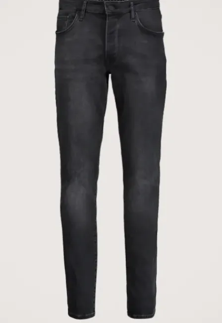 Porter Slim Tapered Jeans